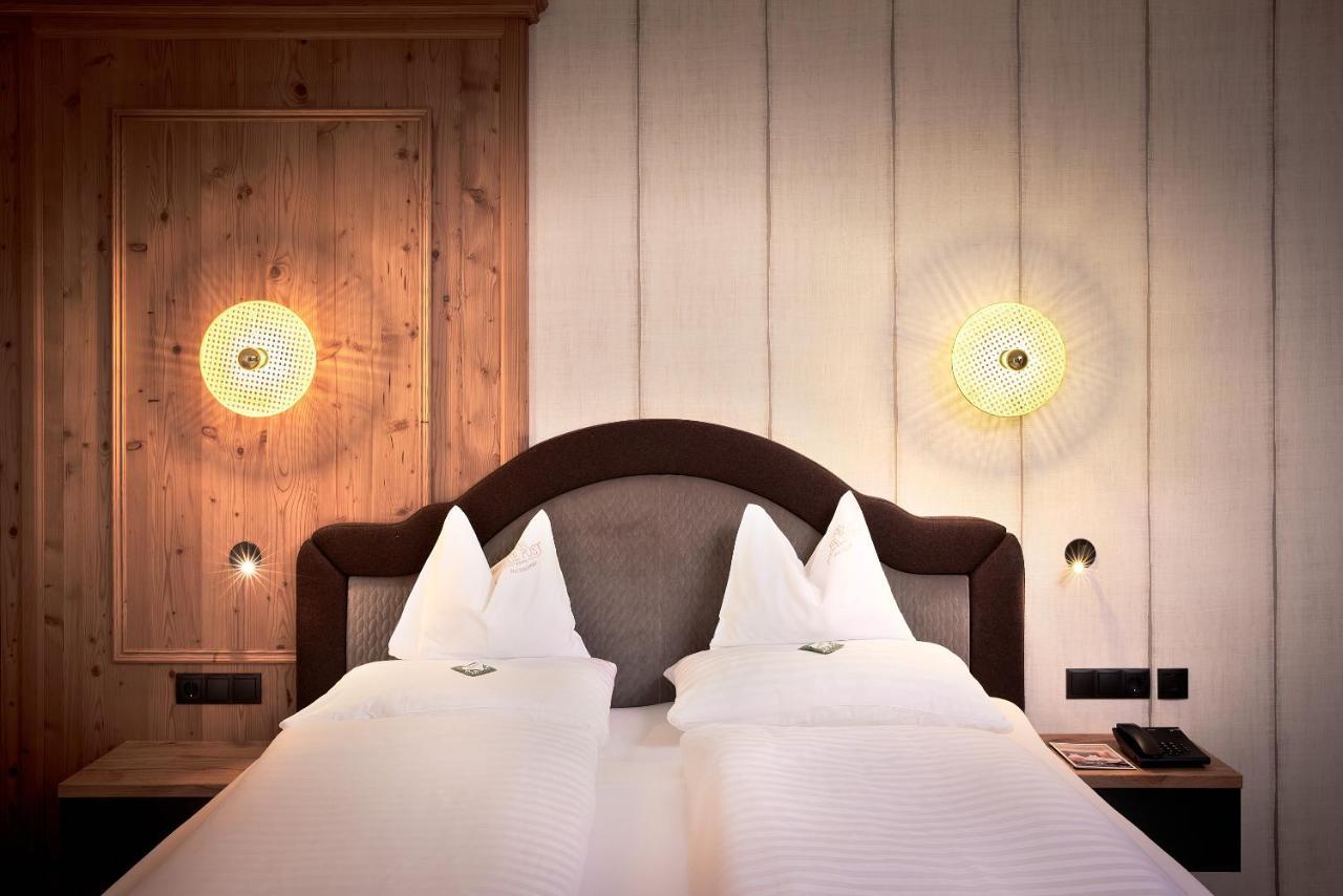 Hotel Neue Post Mayrhofen Exterior foto